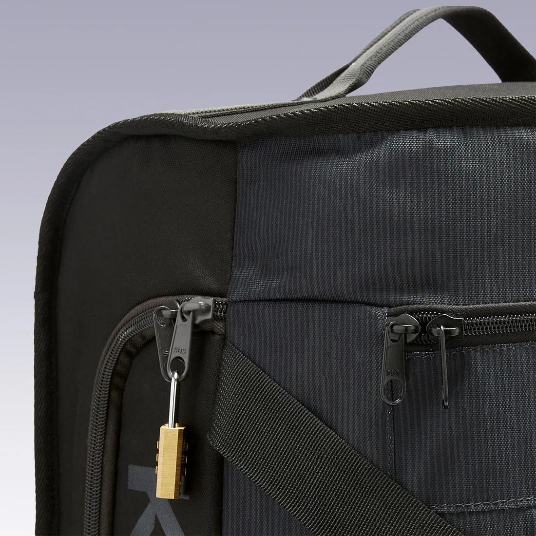 70L Suitcase Essential