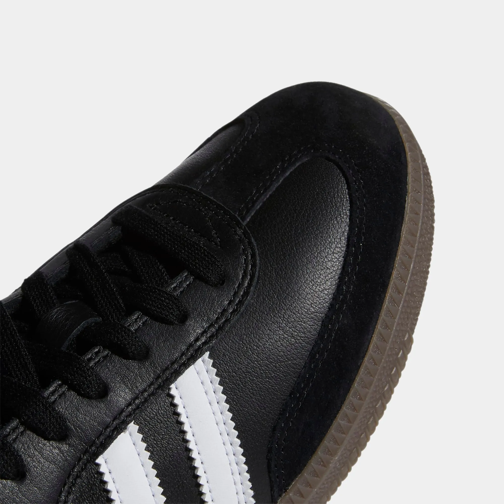 ADIDAS SAMBA ADV - BLACK/WHITE-GUM