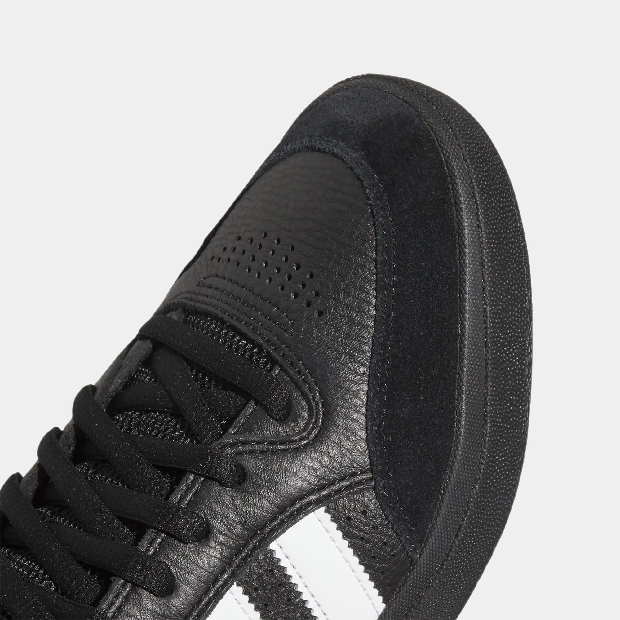 ADIDAS TYSHAWN LOW - BLACK/BLACK-WHITE