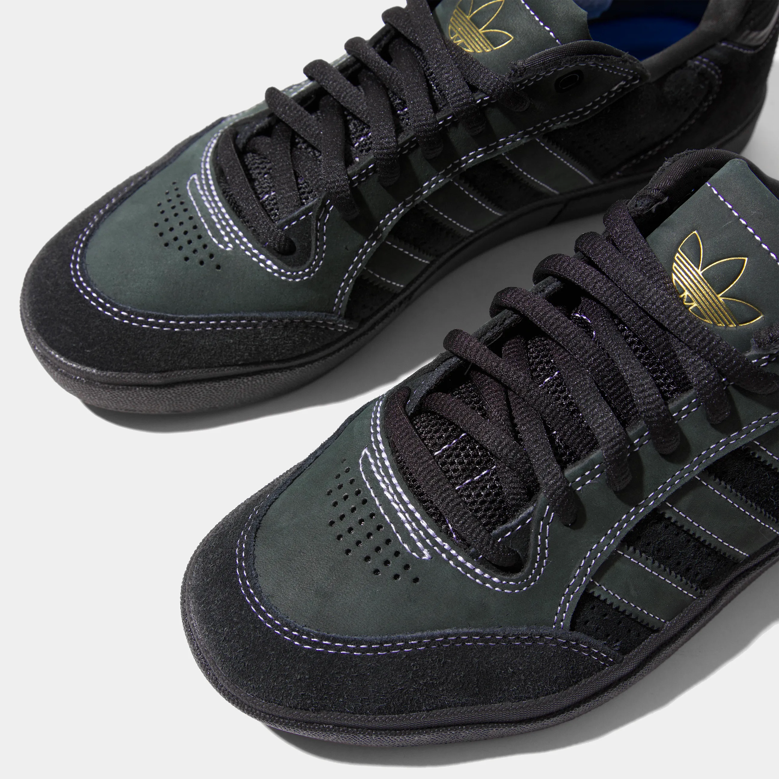ADIDAS TYSHAWN LOW - BLACK/WHITE STITCHING