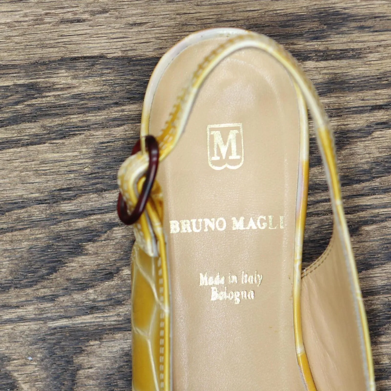 Bruno Magli Womens Vintage Leather Low Wedge Strap Sandals Yellow 6B