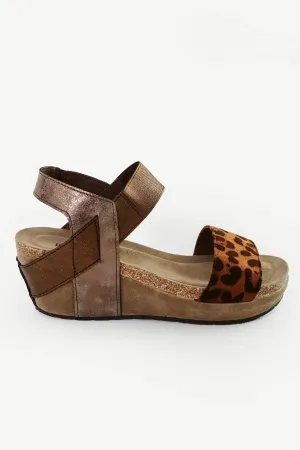 Chase The Moon Wedge , Brown