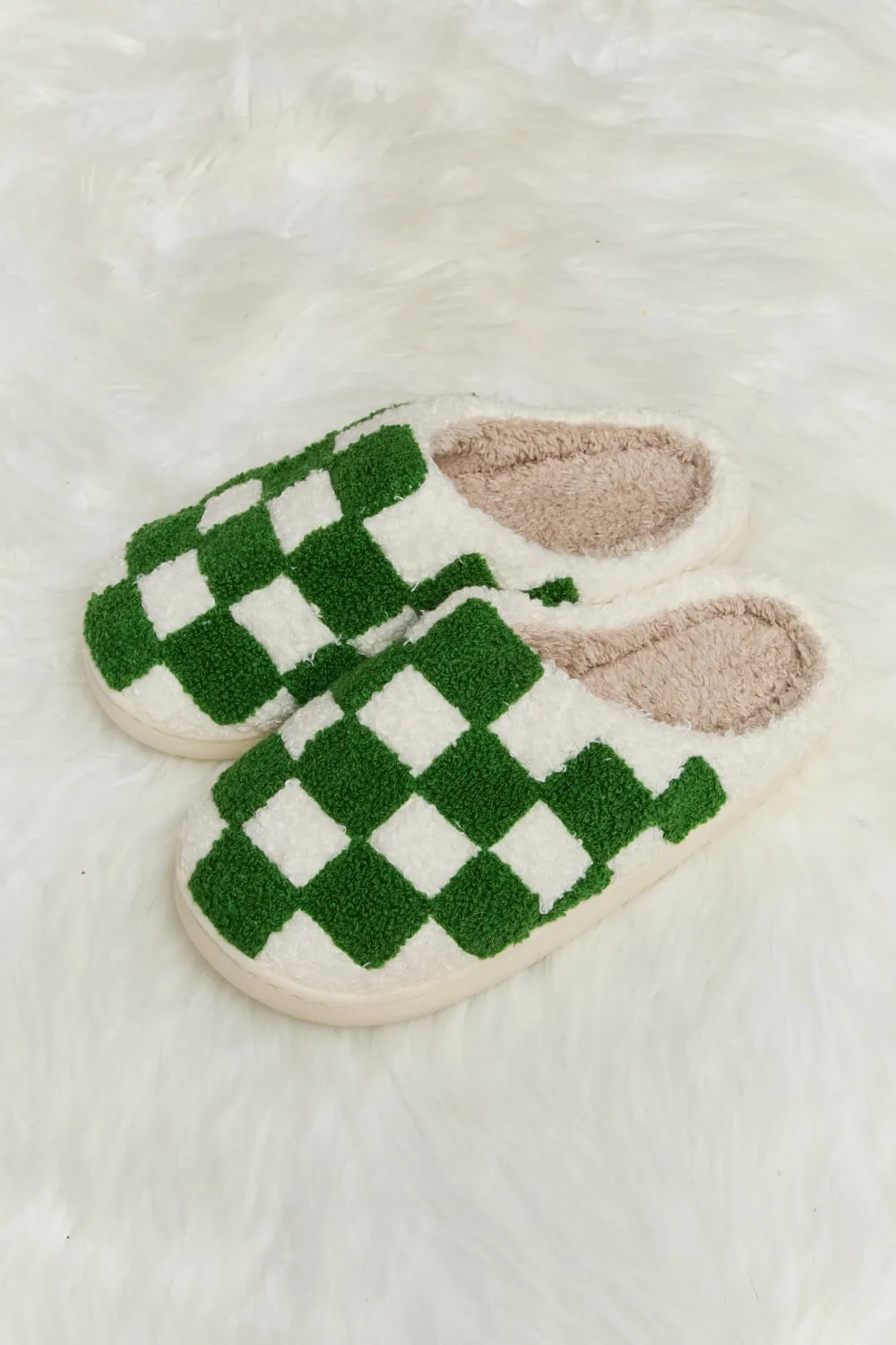 CHECKERED PRINT PLUSH SLIDE SLIPPERS