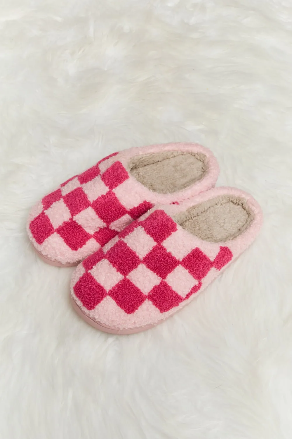 CHECKERED PRINT PLUSH SLIDE SLIPPERS
