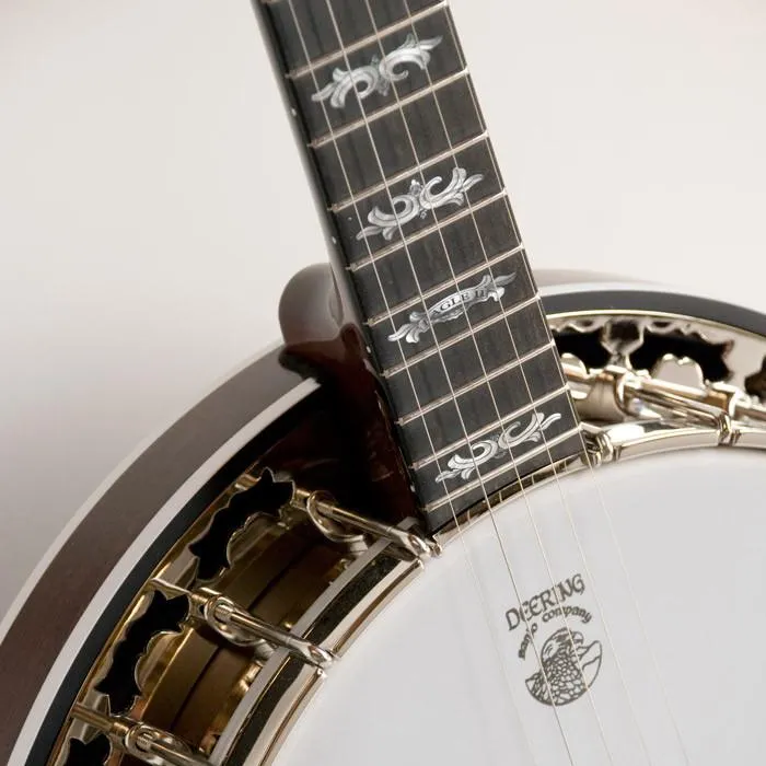 DEERING EAGLE II™ 5-STRING BANJO with Hardshell Case