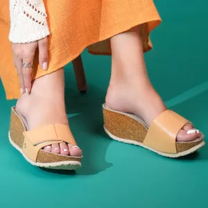 Elche Cream Sandal