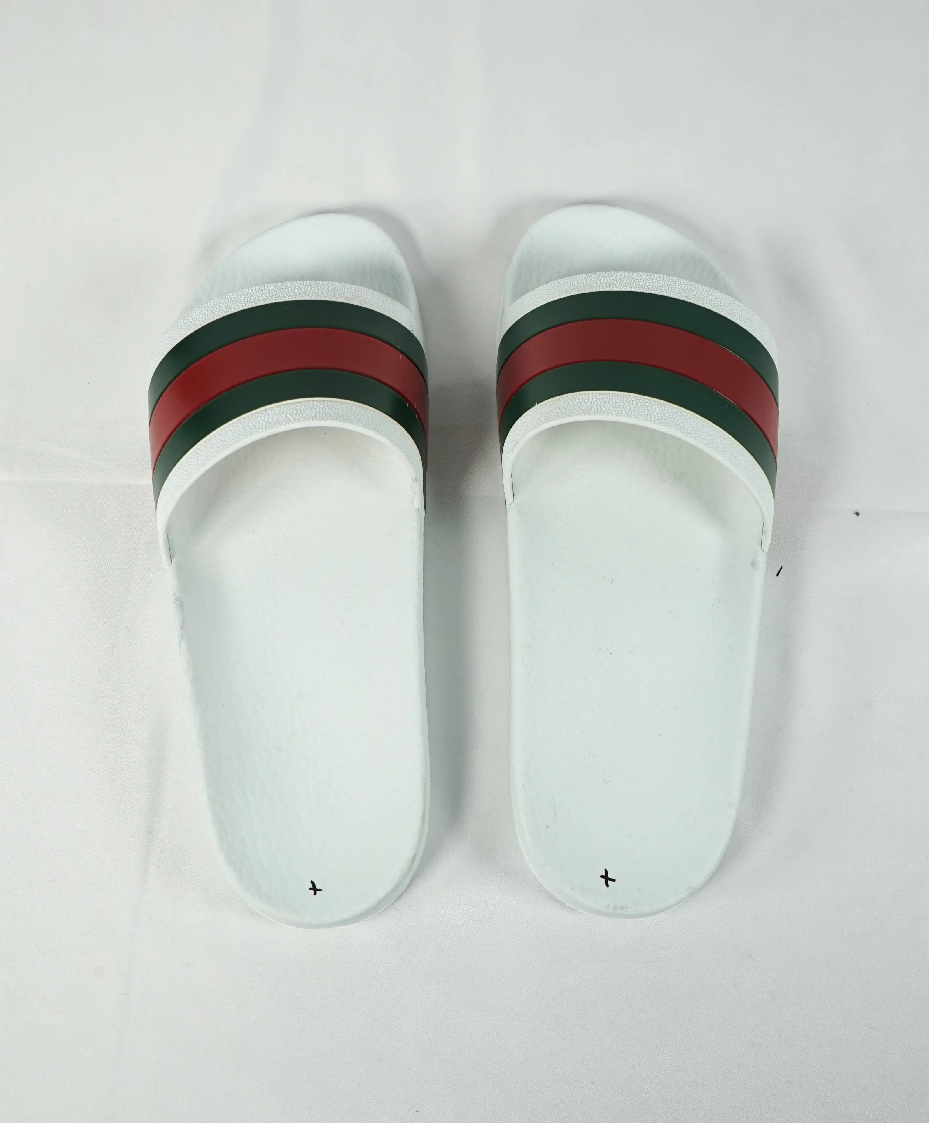 GUCCI - Iconic Green & Red Slides "72" White Slippers - 8