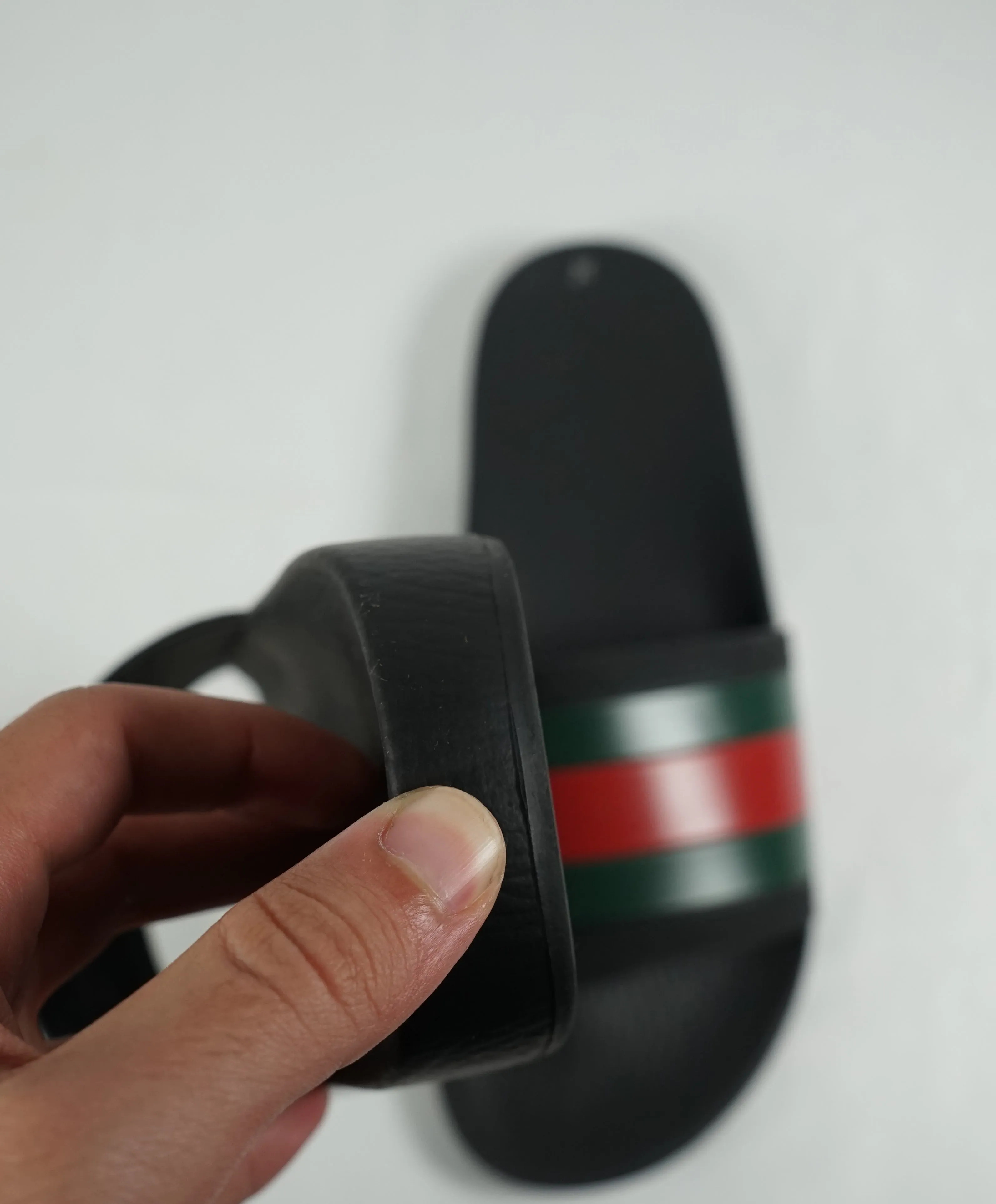 GUCCI - Iconic Green & Red Stripe Slides "72" Slippers - 9