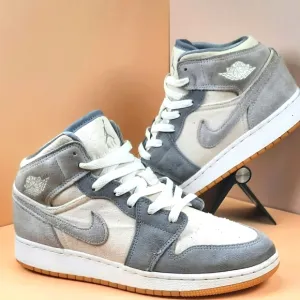 Jordan 1 Mid SE Coconut Milk Particle Grey (GS)