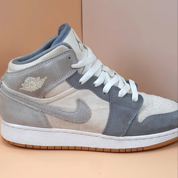 Jordan 1 Mid SE Coconut Milk Particle Grey (GS)