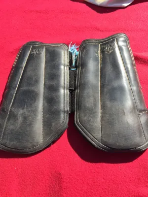 Max black brushing boots FULL FREE POSTAGE