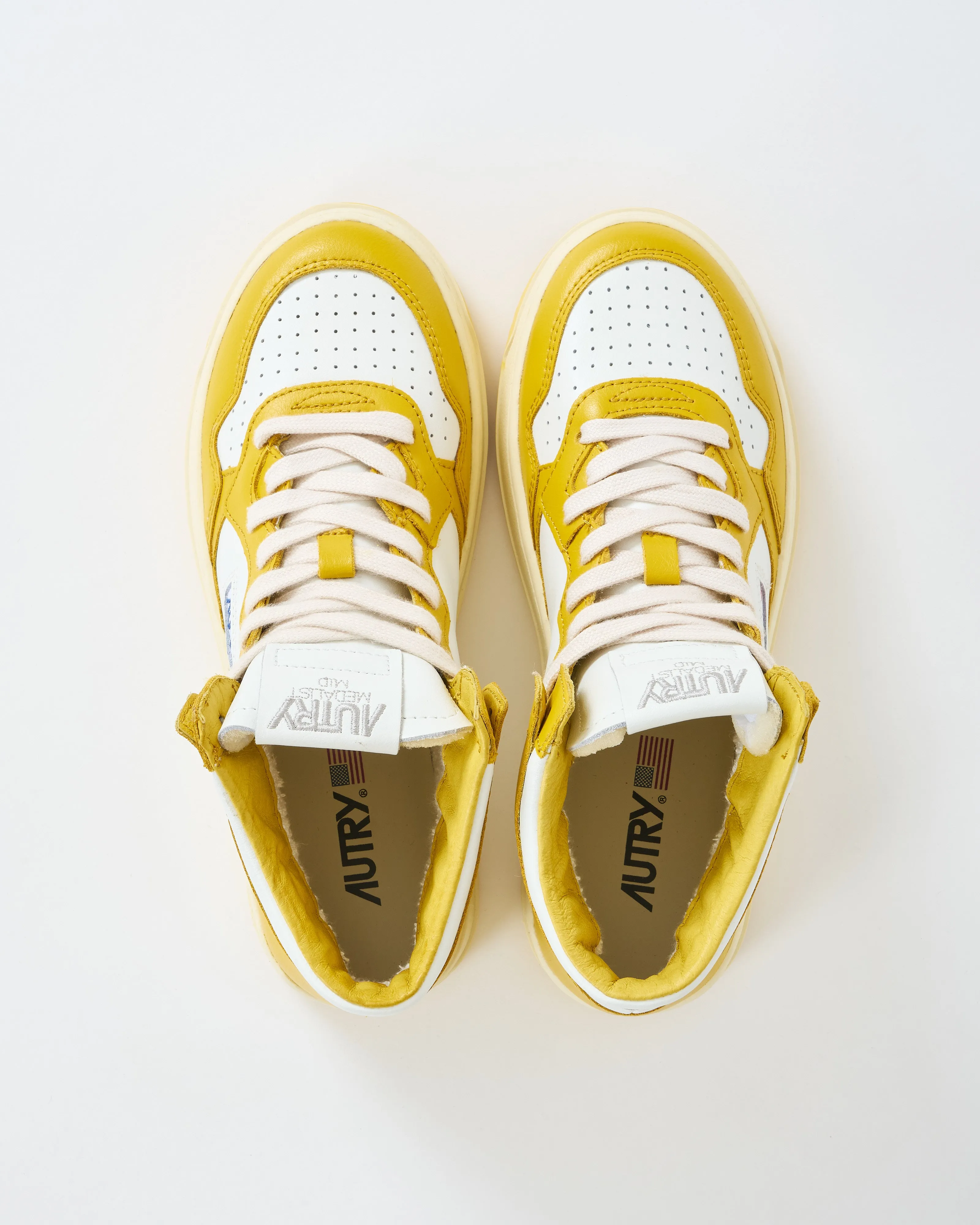 medalist mid sneaker