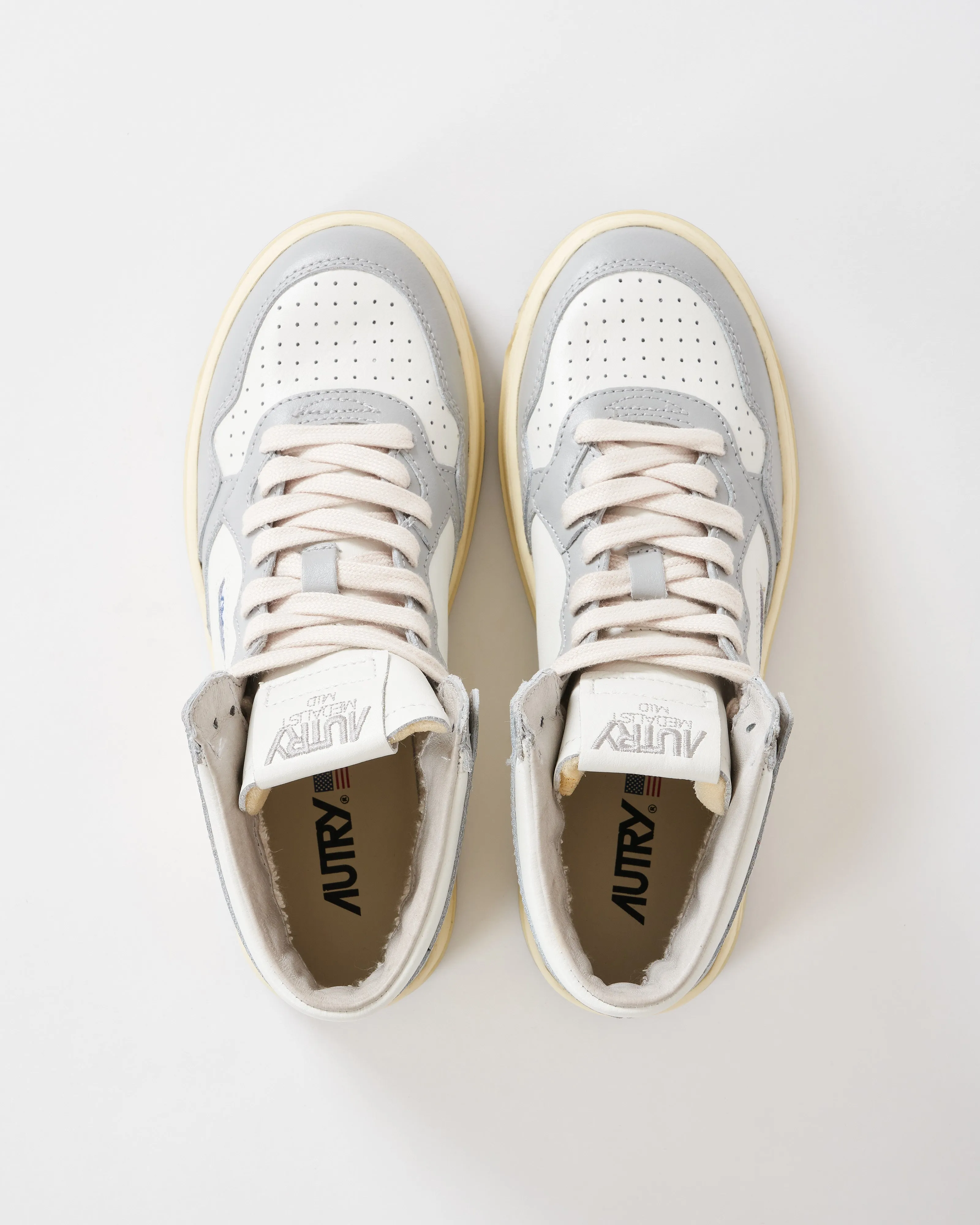 medalist mid sneaker