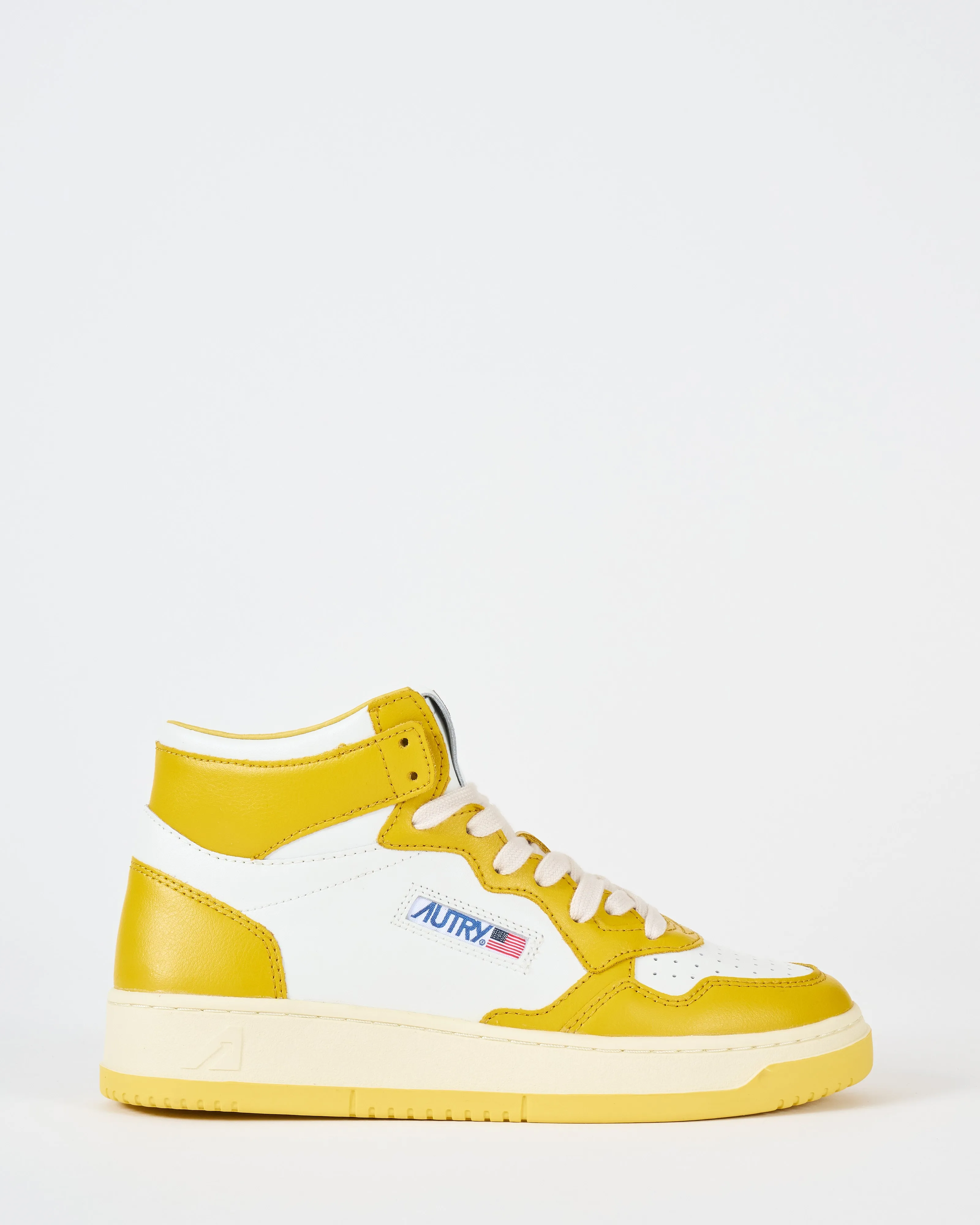 medalist mid sneaker