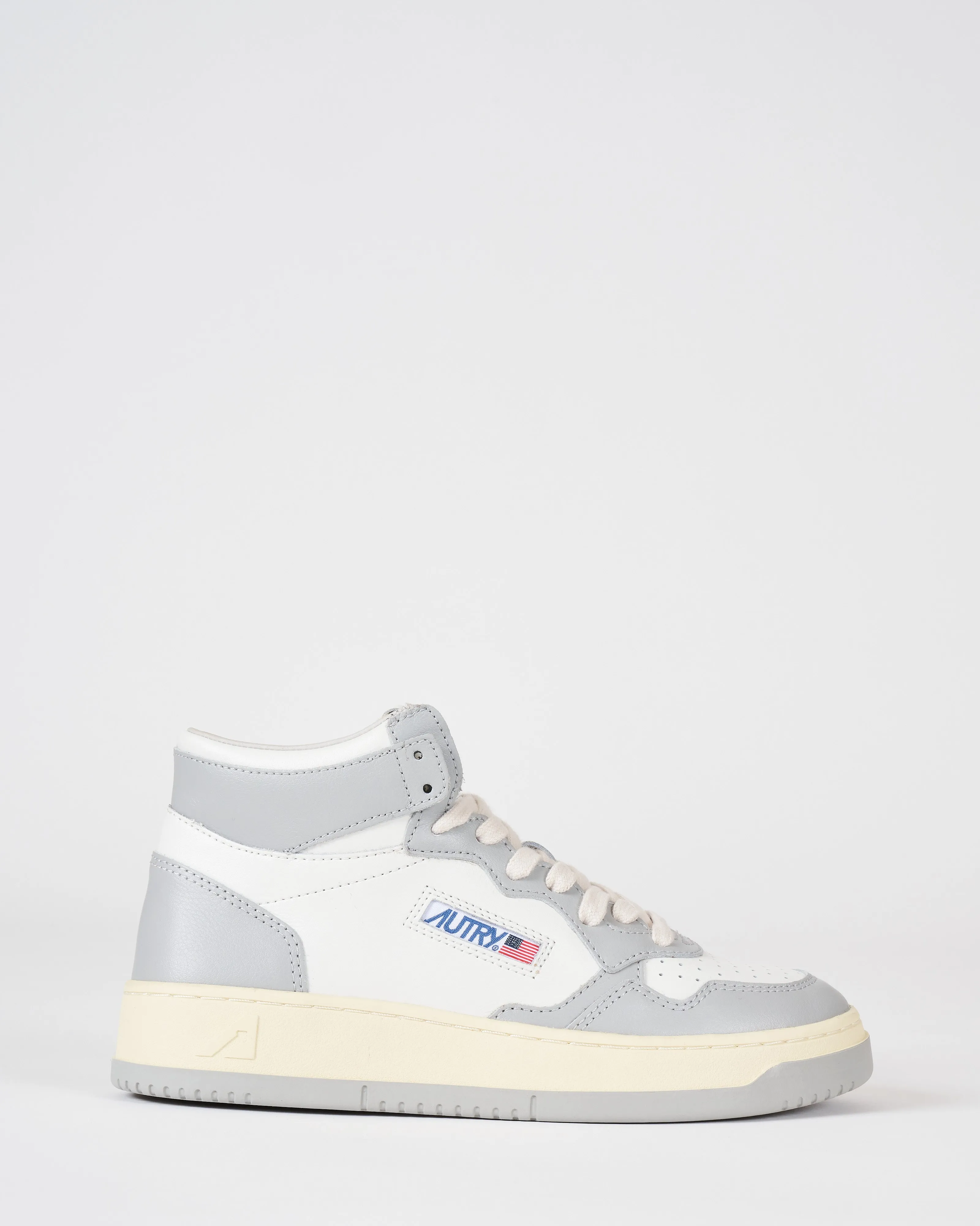 medalist mid sneaker