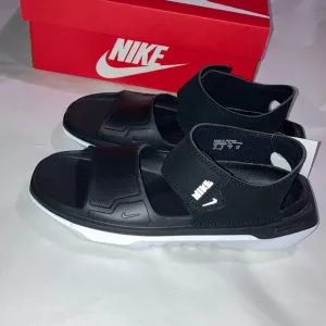 New Nike sandals 6 Y &amp; 7 Y (Big Boy)