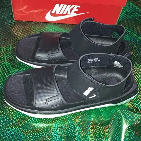 New Nike sandals 6 Y &amp; 7 Y (Big Boy)