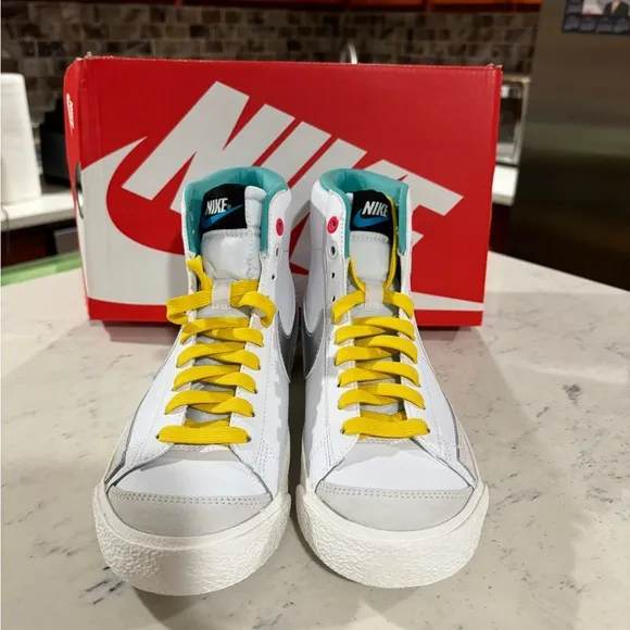 Nike Blazer Mid '77 (GS) Big Kids' Shoes White Metallic Silver DQ7773-100