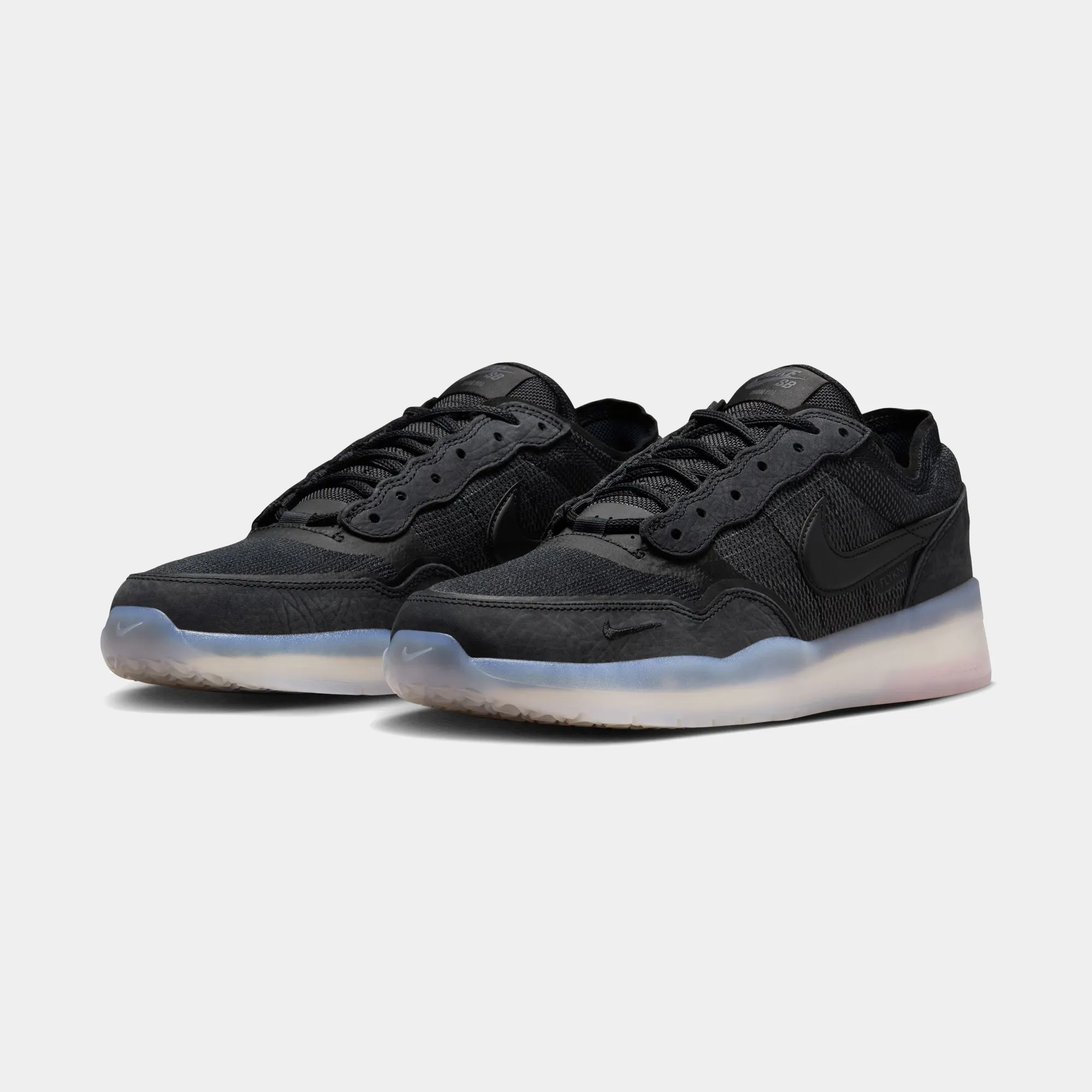NIKE SB PS8 - BLACK/BLACK