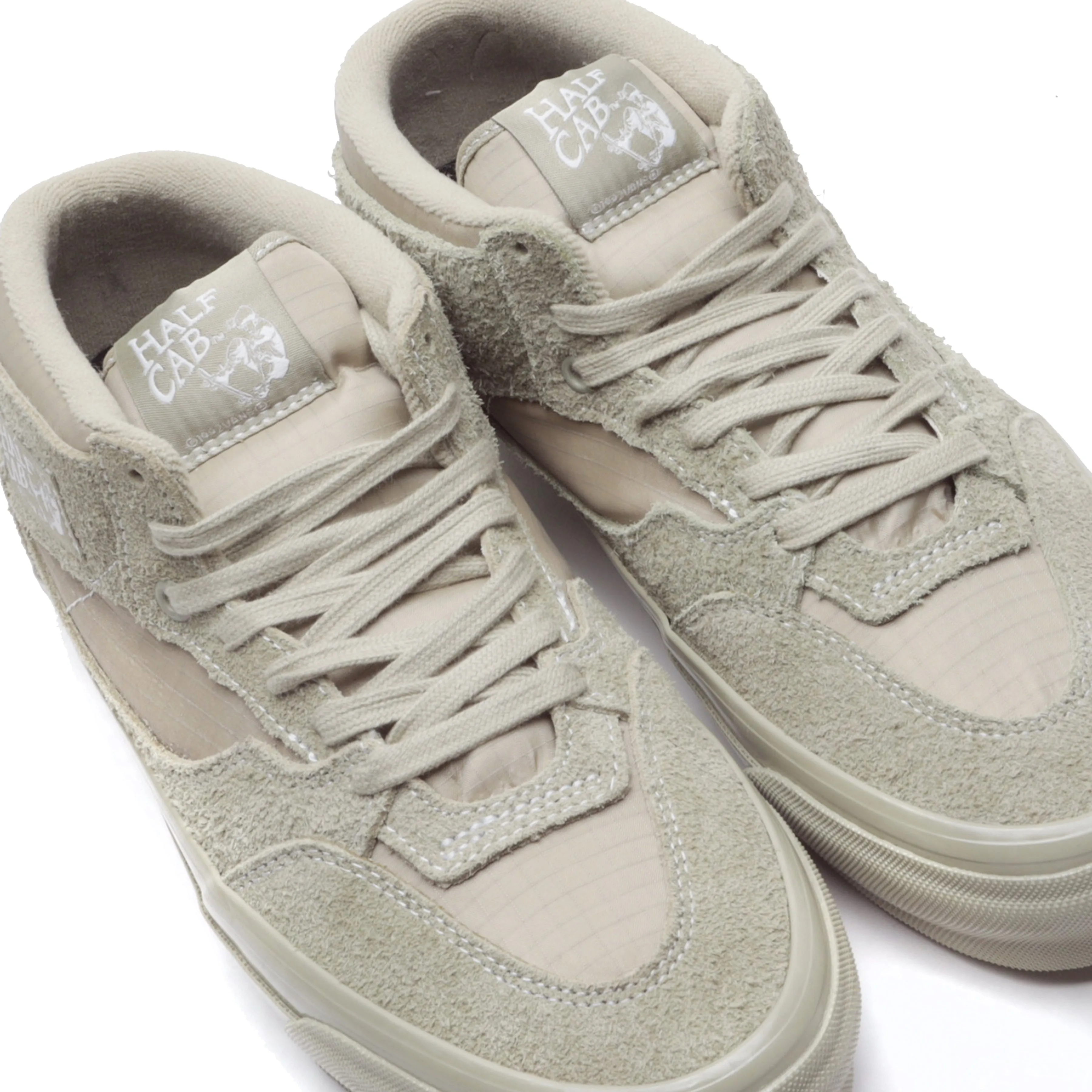 PREMIUM HALF CAB 33