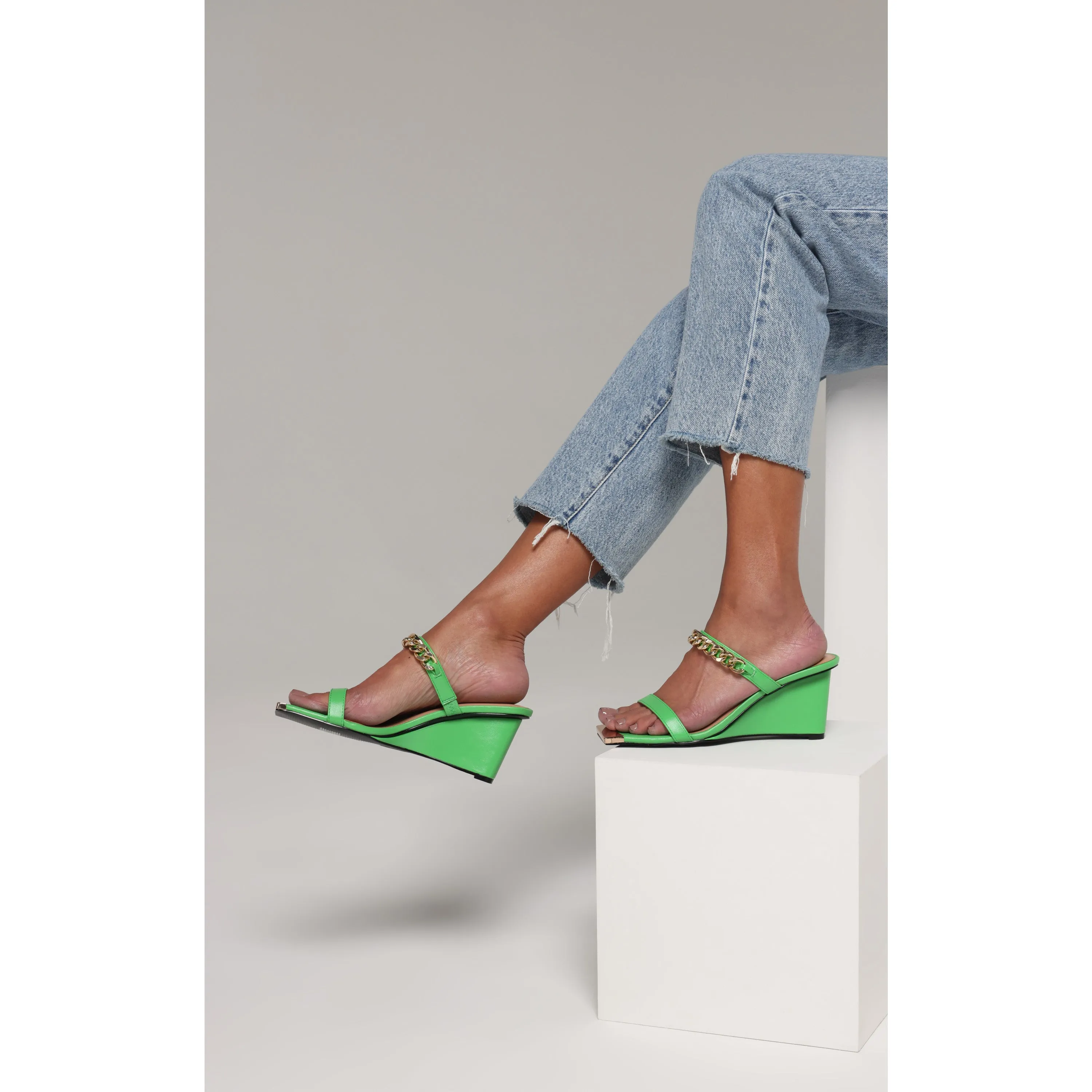 Women's Magnifica Wedge Sandals