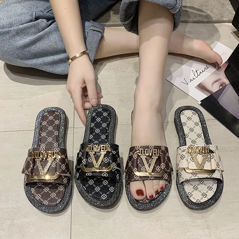 Women's slippers flat-bottom beach shoes